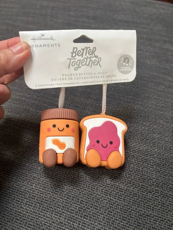 Hallmark Better Together magnetic Peanut Butter & Jelly Ornaments - Picture 1 of 2
